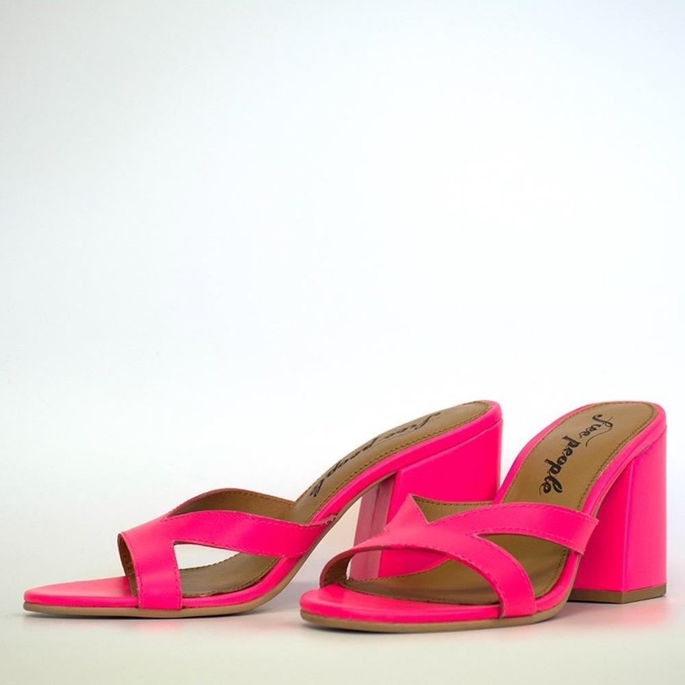 Free People Charlie V block heel sandal